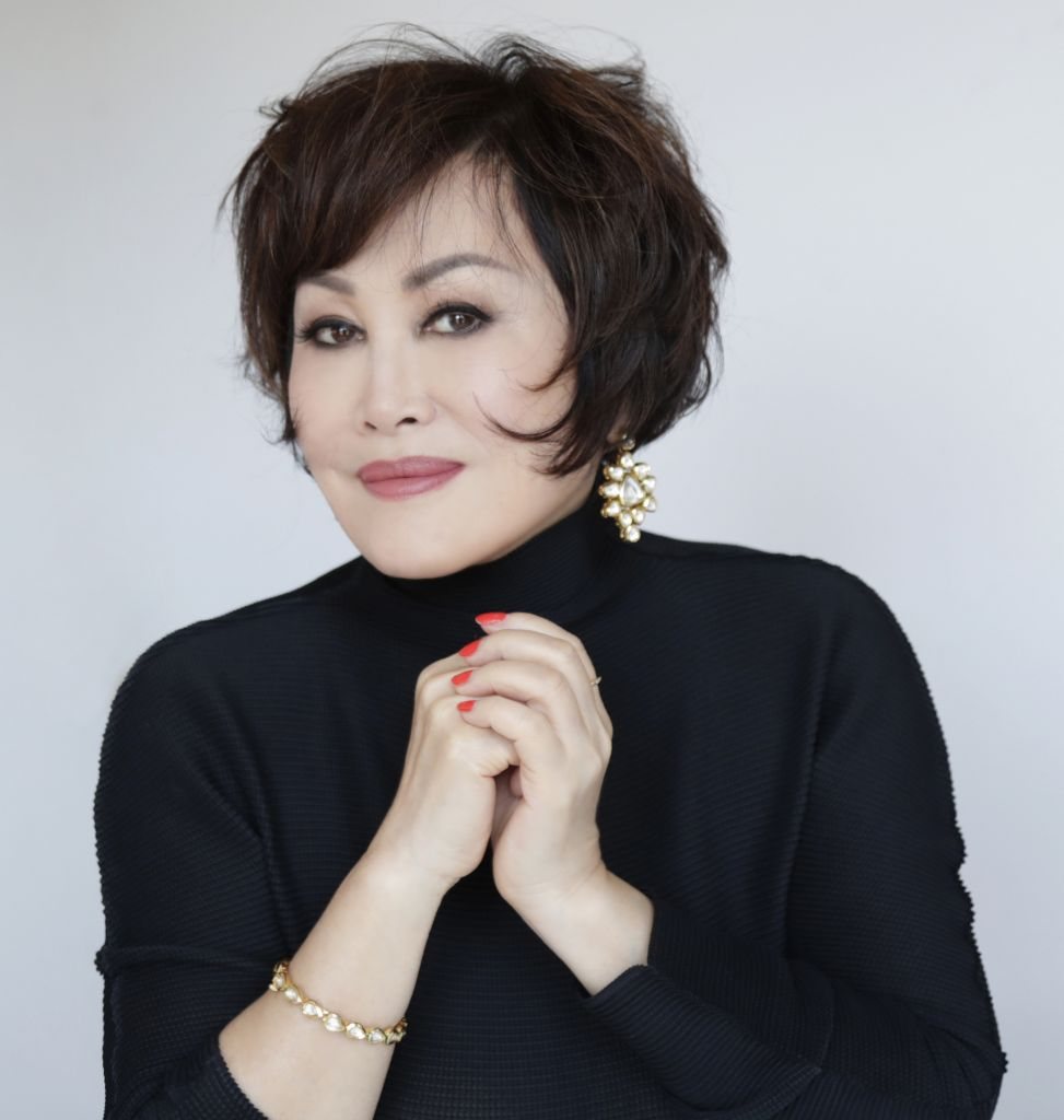 Yue-Sai Kan